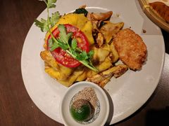 -大头虾越式风味餐厅(光明广场店)