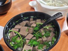 -莱莱小笼·乔艾