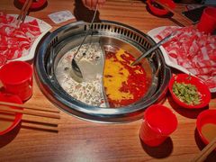 鸳鸯锅-季季红火锅(长沙步行街店)