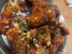 -BHC炸鸡(明洞总店)