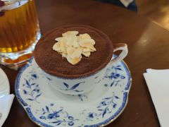 -Café Monson