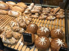 -Dough&Joe团憩(瑞虹天地月亮湾店)