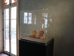 -Nathalie Djurberg与Hans Berg“牛皮纸包裹的月亮”-Prada荣宅当季展览
