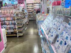 -名创优品(万达广场河东店)