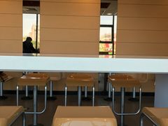 -麦当劳(展览路店)