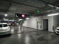 -三里屯SOHO-地下停车场