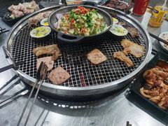 -小辣椒汤锅烧烤(温泉南街店)
