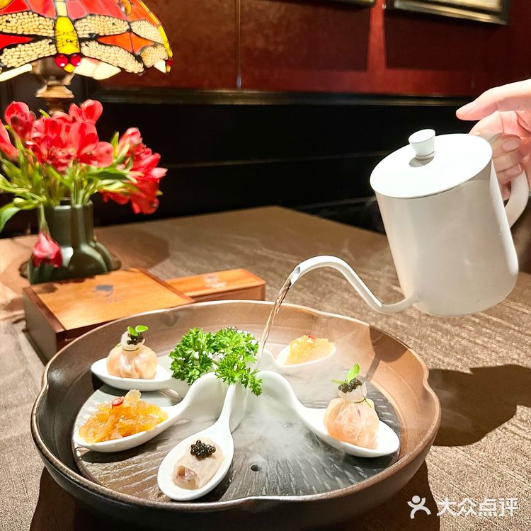 东山口独栋小洋楼私房菜，新中式真的很出片📸