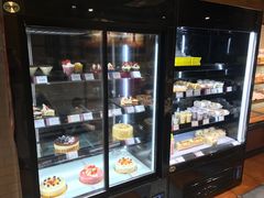 面包甜点陈列柜-苹果花园(南泉路店)
