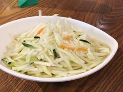 青瓜丝色拉-越南牛肉河粉餐厅(书院巷店)