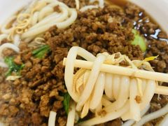 -灵芝妹子海鲜米线(劳动公园店)