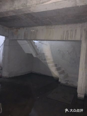 设计师不容易，总将满目疮痍的施工现场，化腐朽为神奇