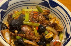 Yellow Beef Dry Noodles
