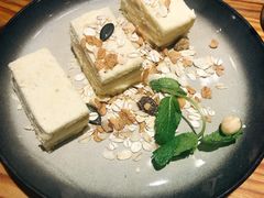 帕芙立-塔哈尔·新疆盛宴(城西银泰店)