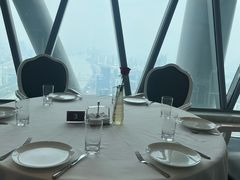-广州塔卢特斯法国旋转餐厅