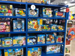 -逝水玩具折扣店