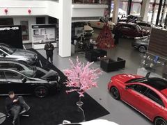 -上海星瀚奔驰4S店(红柳路店)