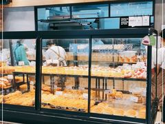 面包甜点陈列柜-皇冠幸福里动物奶油生日蛋糕(万达店)