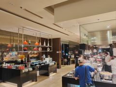 -上海西藏大厦万怡自助餐厅(徐汇店)