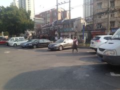 -月星家居广场-路面停车场