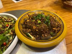 嘟卷子-郑件洋芋饭庄