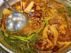 土豆排骨火锅（辣）-喇喇排骨火锅·传统韩式脊骨汤(望京西园总店)