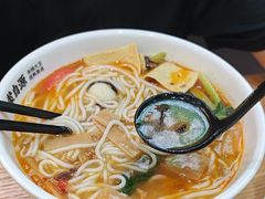 -蒙自源米线大王(宝安尖岗山店)