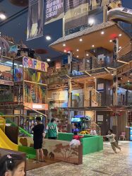 -卡通尼·Safari非洲探索乐园·生日会(金桥国际商业广场店)