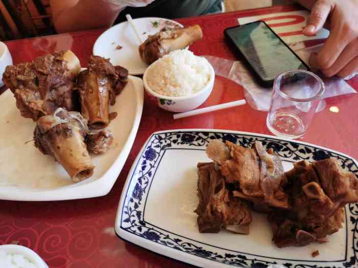 魏老三酱骨头饭店新兴路店