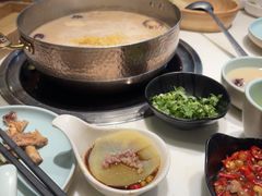 -洪氏嗨捞·猪肚鸡火锅(阳光天地店)