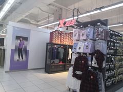 -家乐福(四元桥购物中心店)