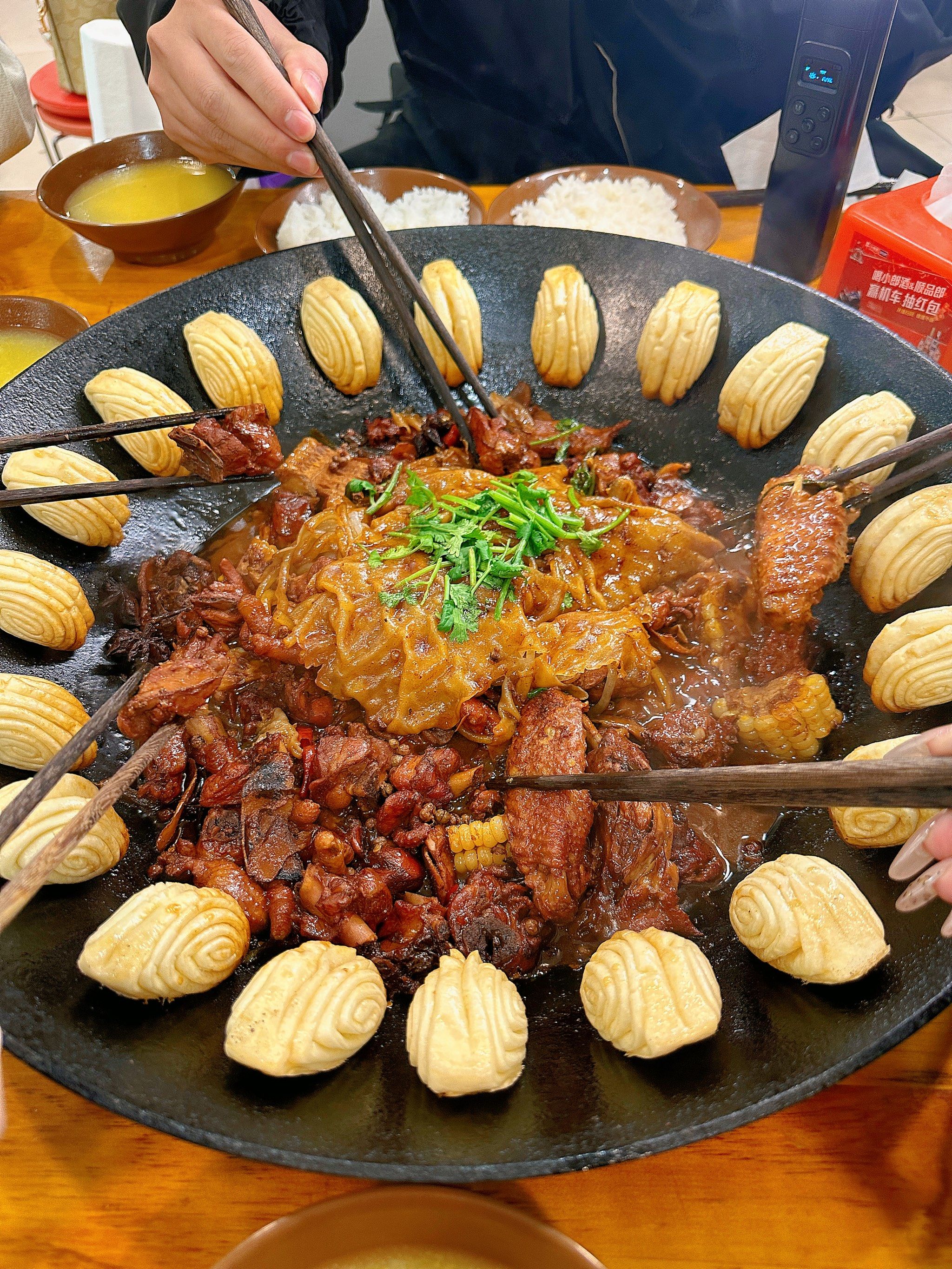 南阳)被朋友按头安利的地锅!真实惠量大