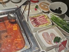 -海底捞火锅鲜切牛肉主题店(长寿路店)