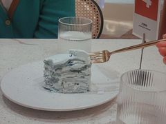 招牌蝶豆花鲜奶椰子千层-Toris(LuOne凯德晶萃广场店)
