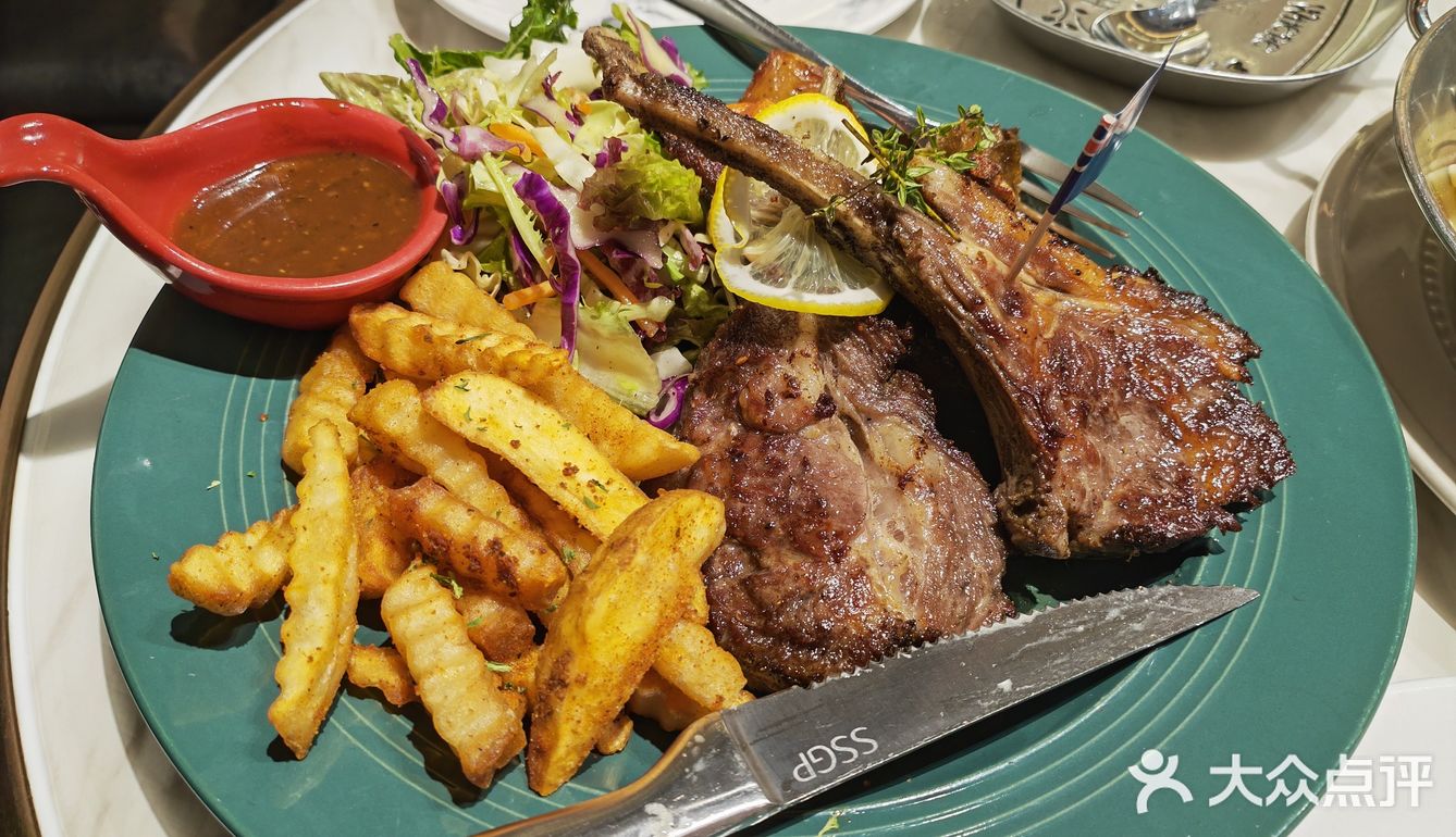 安排上了心心念念的小羊排🐑