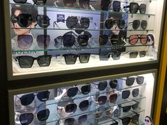 -镜客眼镜(浦江欢乐颂店)