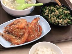 -同济大学本部学苑饮食广场