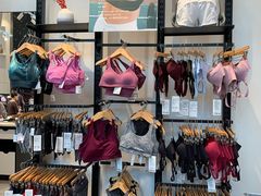 -lululemon(比斯特购物村店)