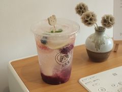 覆盆子气泡水-三花屋 Mihhanaya