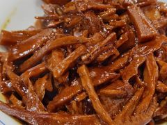 二寸笋尖烤肉-君东记本帮面馆(天钥桥路店)