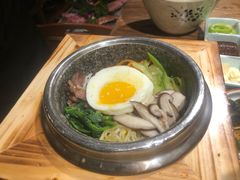 -明洞阿姨·韩式酱蟹烤肉·创意料理(三元桥店)