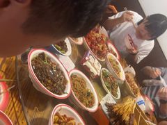 -冶建镜子·老南昌大排档·江西虾王(总店)