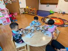 -抱抱熊托育中心(大悦城店)