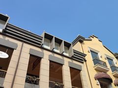 -王府井奥莱临潼小镇(临潼店)