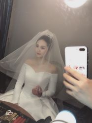 -艾米丽婚纱礼服