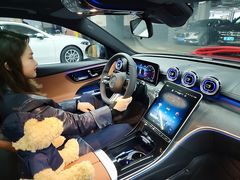 -上海星瀚奔驰4S店(红柳路店)