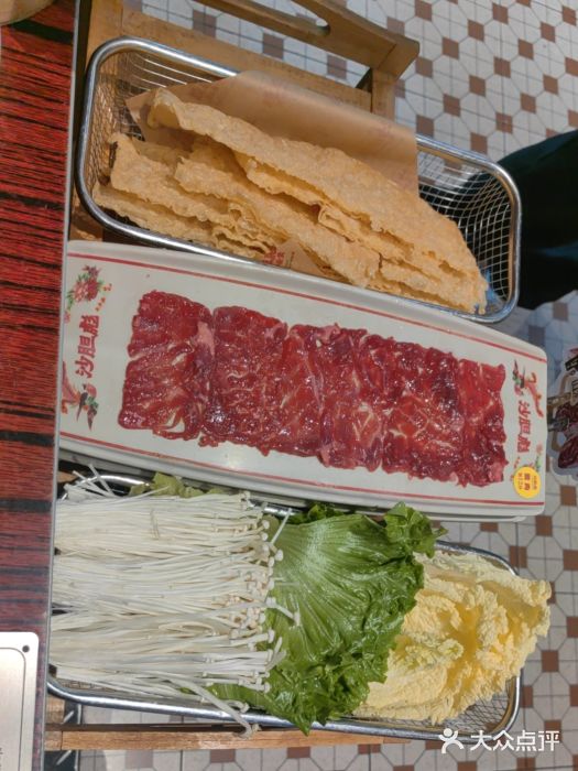 沙胆彪炭炉牛杂煲(上海日月光广场店)图片