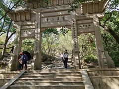 -灵岩山风景区