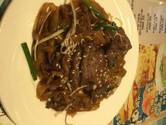 干炒牛河-大头力茶餐厅(花都融创茂店)
