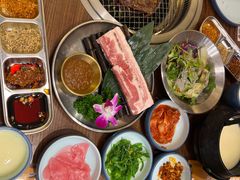 -明洞阿姨·韩式酱蟹烤肉·创意料理(三元桥店)